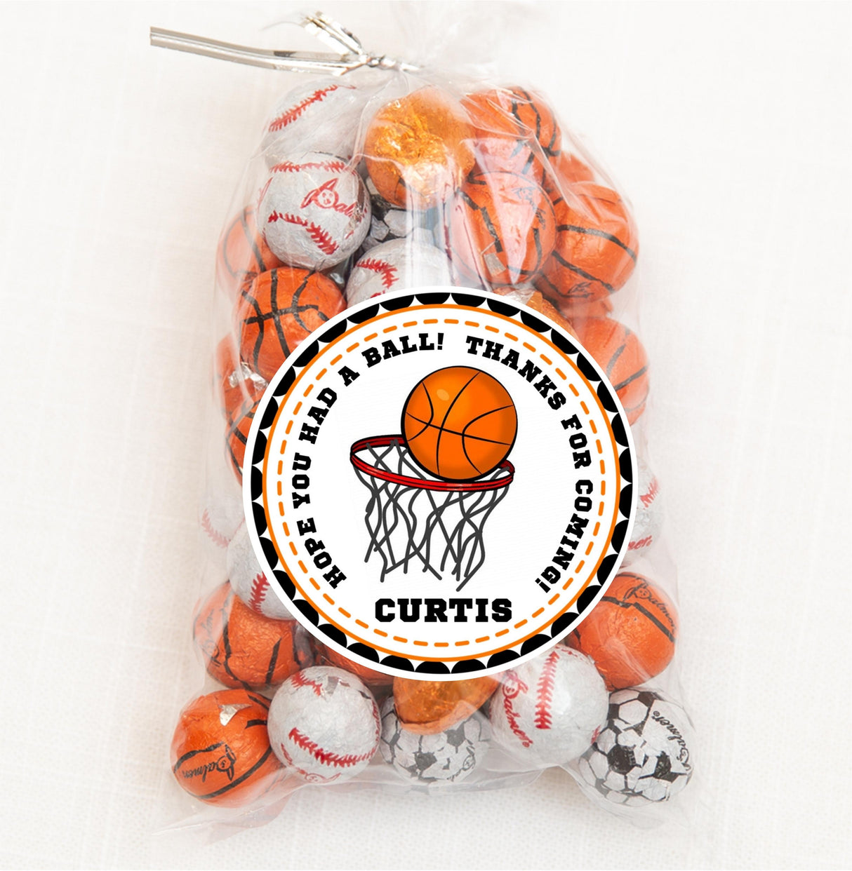 Round basketball treat bag sticker with hoop design