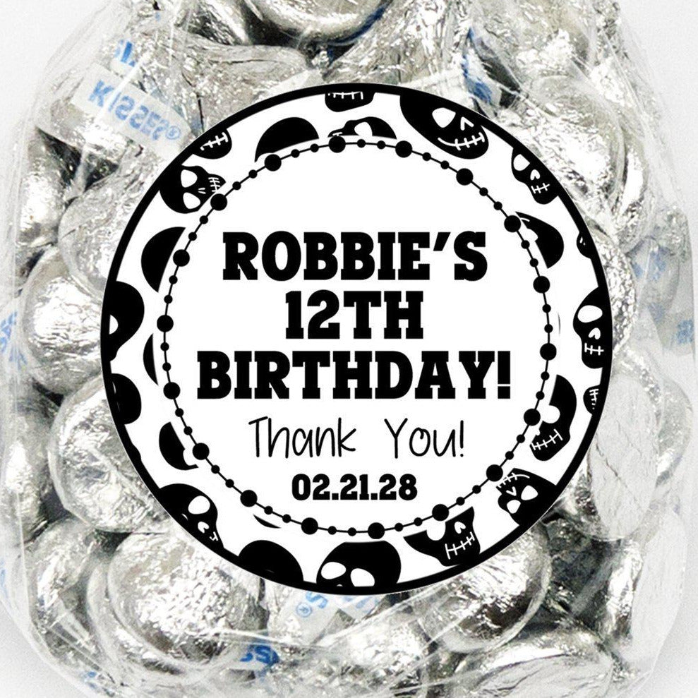 Spooky skull party favor label in black and white