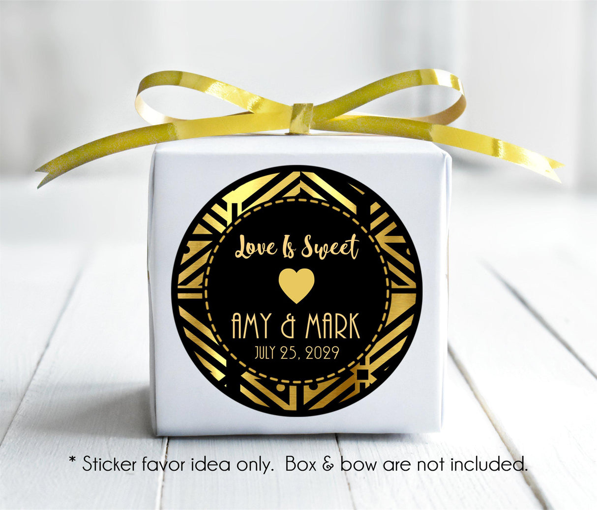 Personalized Gatsby wedding favor label in black and gold